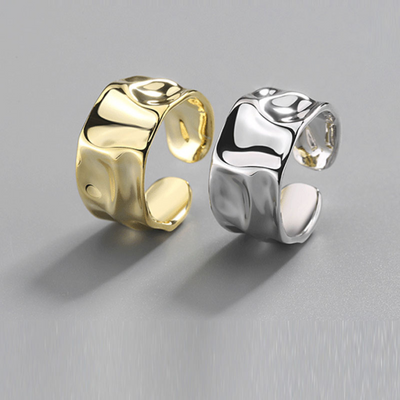 Asymmetrisk bred ring i 925 sterling sølv